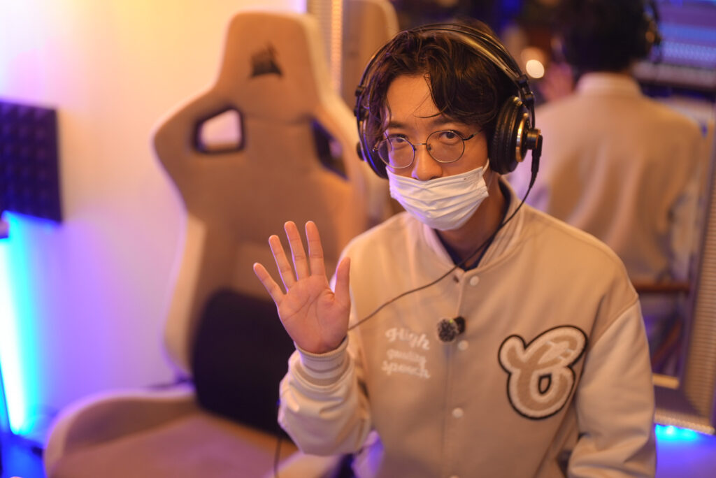 ミュージシャン仲間でもある作曲家・鍵盤奏者の白井