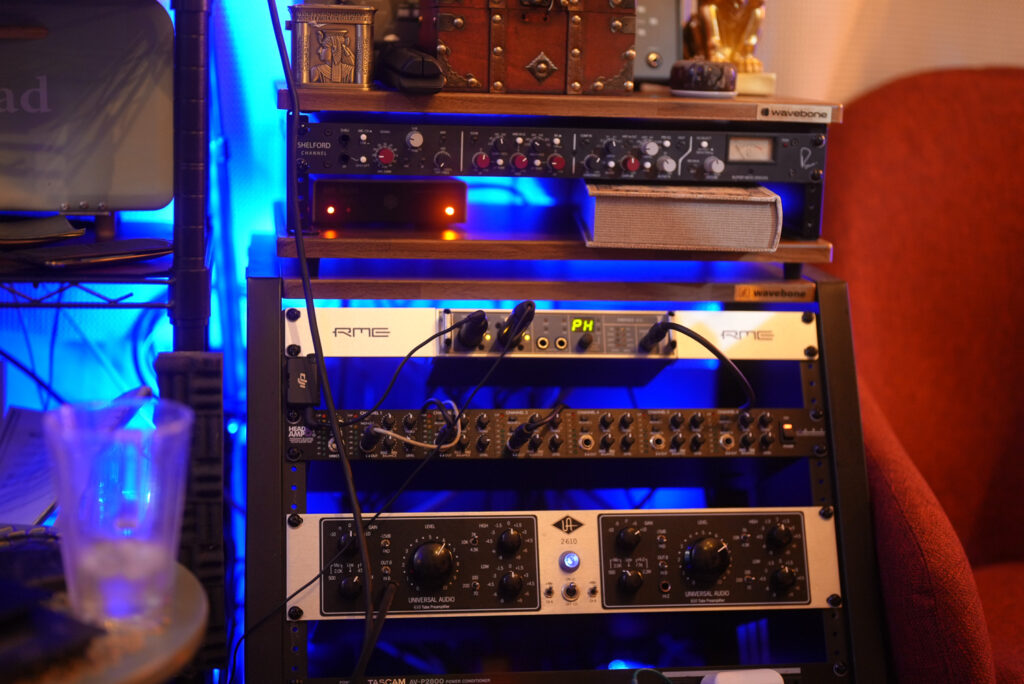 教室の機材、高級プリアンプ