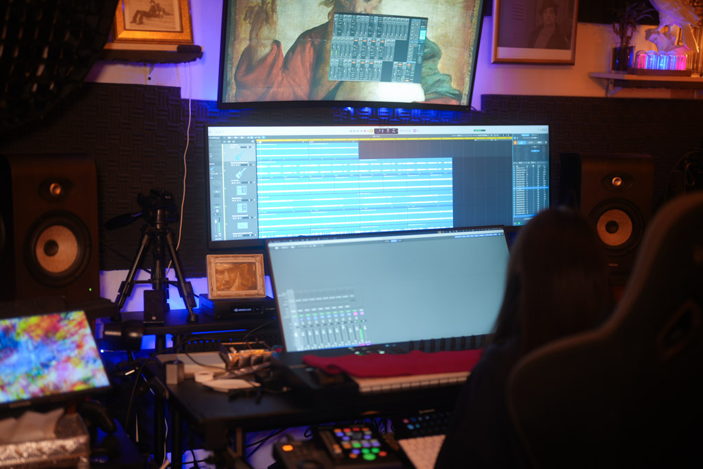 DTMレッスン、中学生の生徒の写真