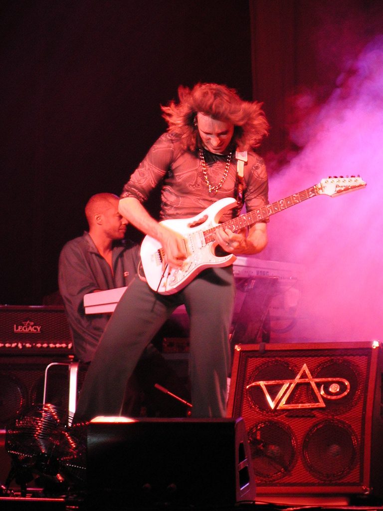 GUITARIST FILE #01 / STEVE VAI